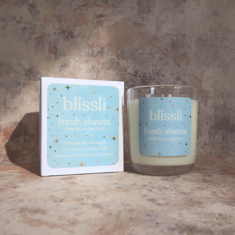 fresh sheets – white lily, sandal & iris soy candle