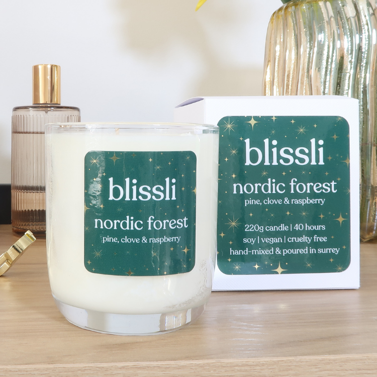 nordic forest 04 – pine, clove & raspberry 220g soy candle