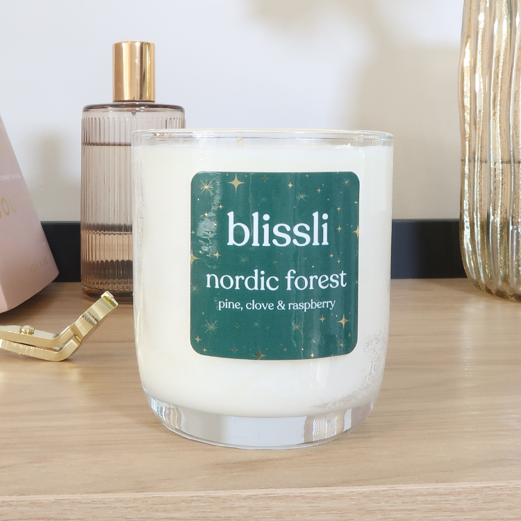 nordic forest 04 – pine, clove & raspberry 220g soy candle