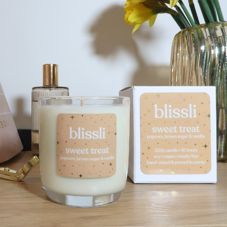 sweet treat 220g soy candle by blissli – buttery popcorn, brown sugar and vanilla